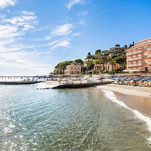 https://hotel-golfo-e-palme.hotelitalianriviera.com